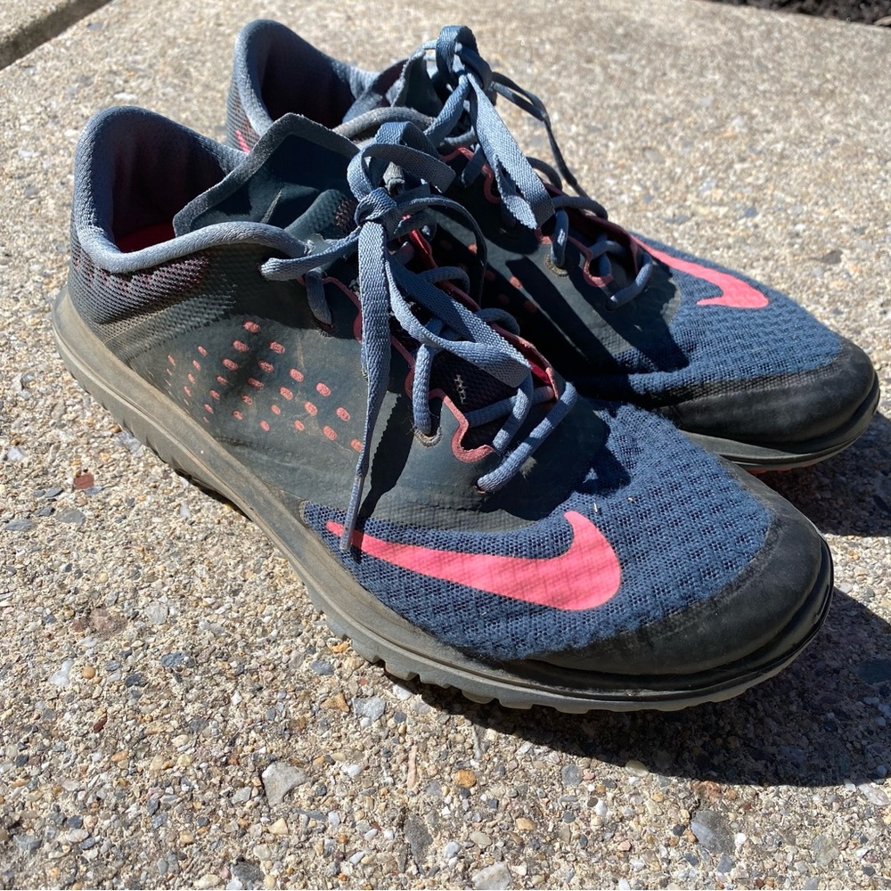 4/$20 Nike FS Lite Run 2 Running Shoes 684667-005 Gray Pink Women’s Size 8